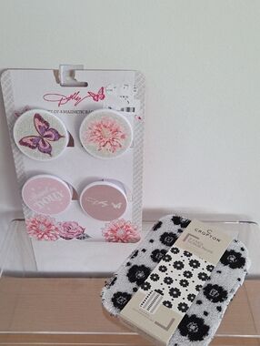 Dollcake Pink Floral & Butterfly Magnetic Bag Clips Set & B&W 2pk Scrub Pads